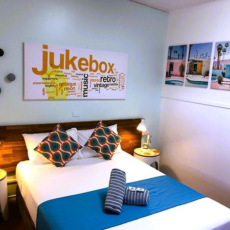 Acacia Motel Чинчилла Экстерьер фото