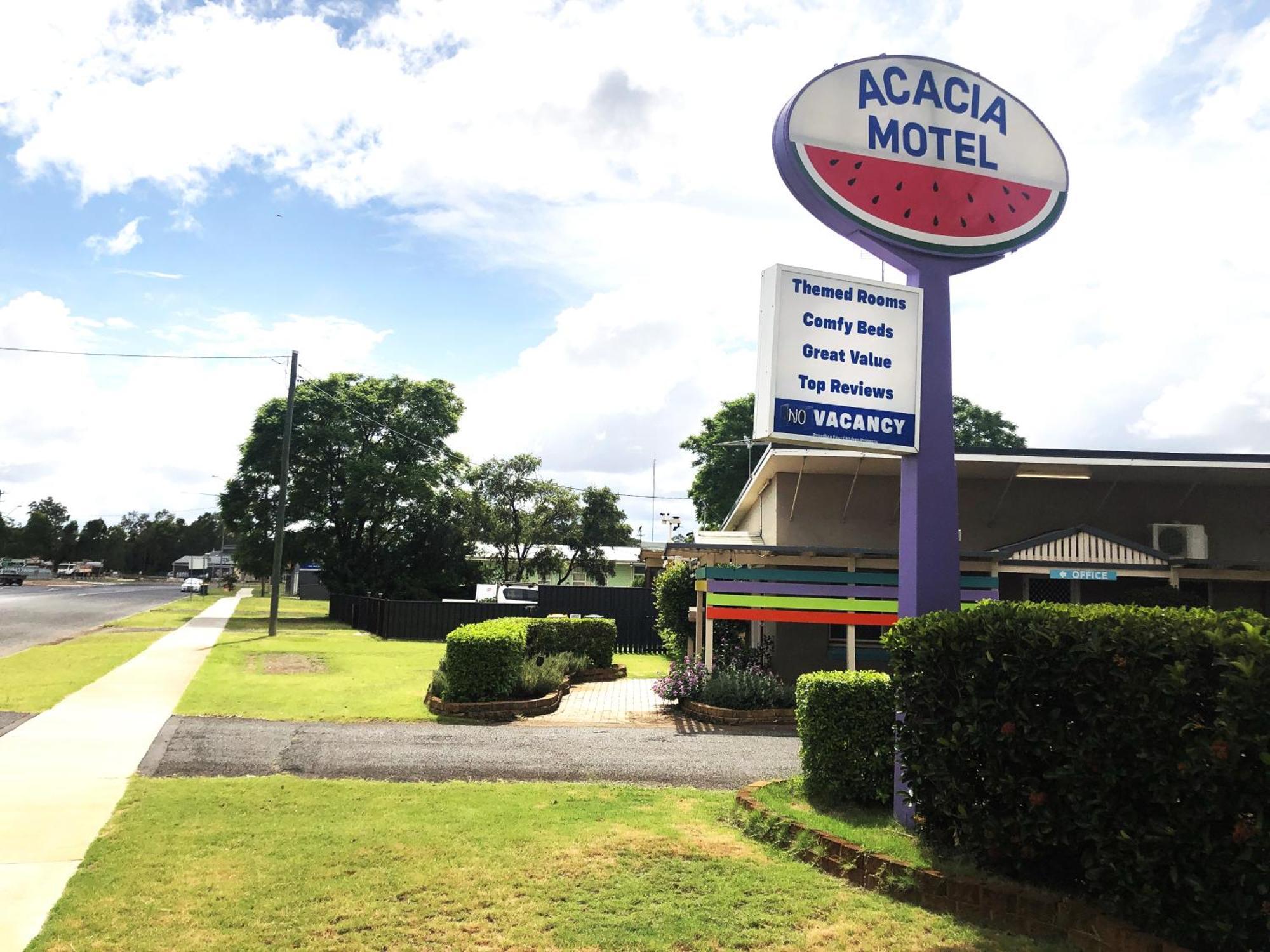 Acacia Motel Чинчилла Экстерьер фото