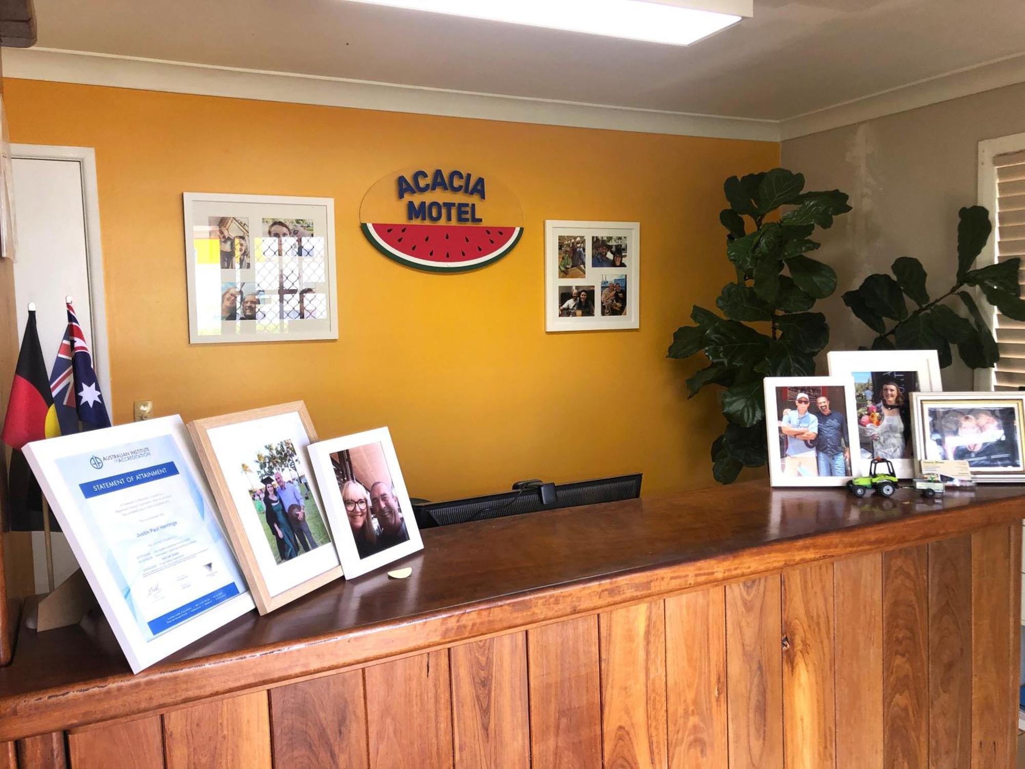Acacia Motel Чинчилла Экстерьер фото